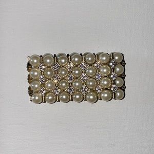 Pearl bracelet